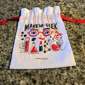 Sephora Play ‘MAKEUP GEEK’ cosmetics gift bag